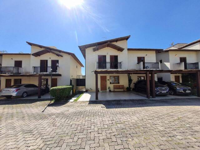 #75 - Casa para Venda em Cotia - SP - 2